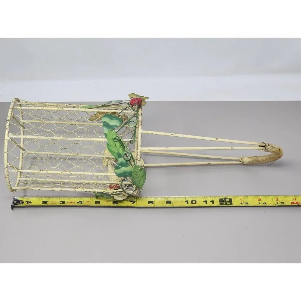 Vintage Lot Of 2 Chicken Wire Baskets Lady Bugs Butterfly Leaves‎
